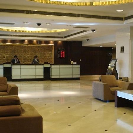 River Front Business Hotel Шанхай Екстериор снимка