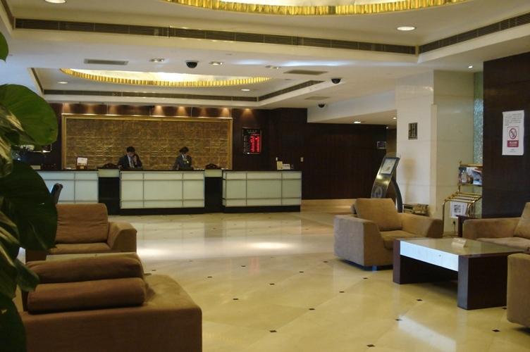 River Front Business Hotel Шанхай Екстериор снимка