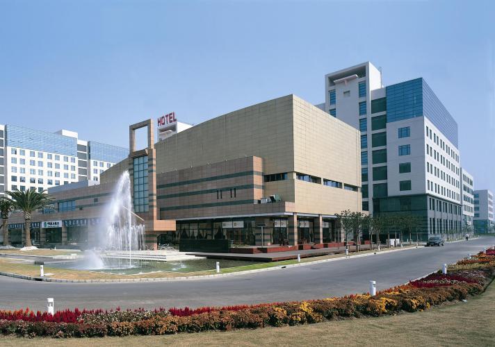 River Front Business Hotel Шанхай Екстериор снимка